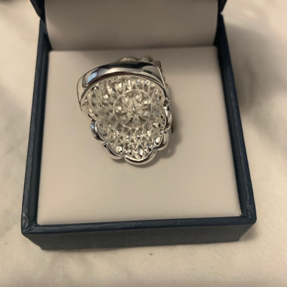 Silver ring - Picture 2 of 3